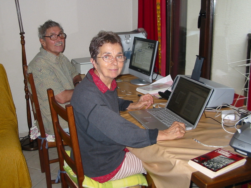 Mercredi 12, Janine corrige les textes